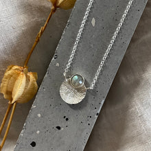 Load image into Gallery viewer, Dìon Necklace | Labradorite & Silver