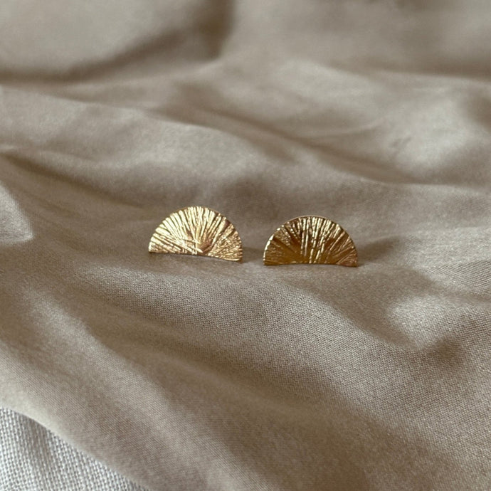 Raya Studs | Gold