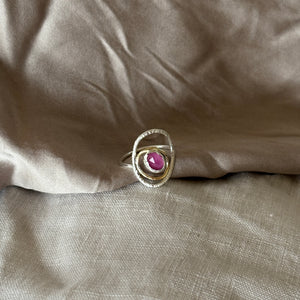 Oyster Ring | Ruby | size 6+