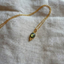 Load image into Gallery viewer, Lūma Necklace | Labradorite &amp; Gold