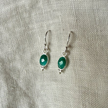 Load image into Gallery viewer, Lūma Earrings | Emerald &amp; Silver