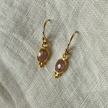 Load image into Gallery viewer, Lūma Earrings | Cranberry Quartz &amp; Gold