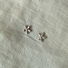 Load image into Gallery viewer, Bloom Studs | Silver