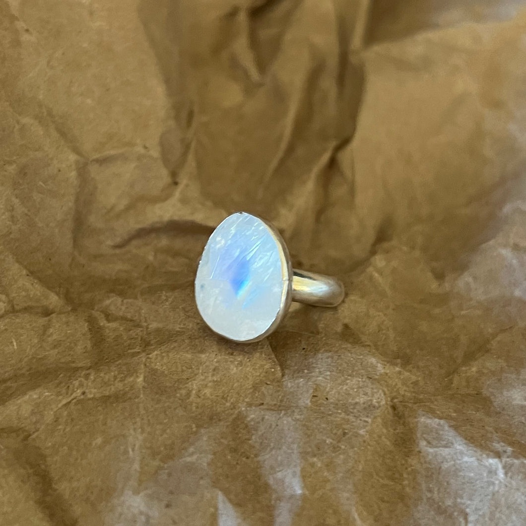 Rainbow Moonstone Ring | Silver | size: 7