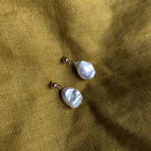 Load image into Gallery viewer, Baroque Pearl Earrings | Gold