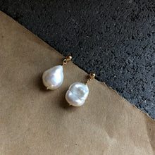Load image into Gallery viewer, Baroque Pearl Earrings | Gold