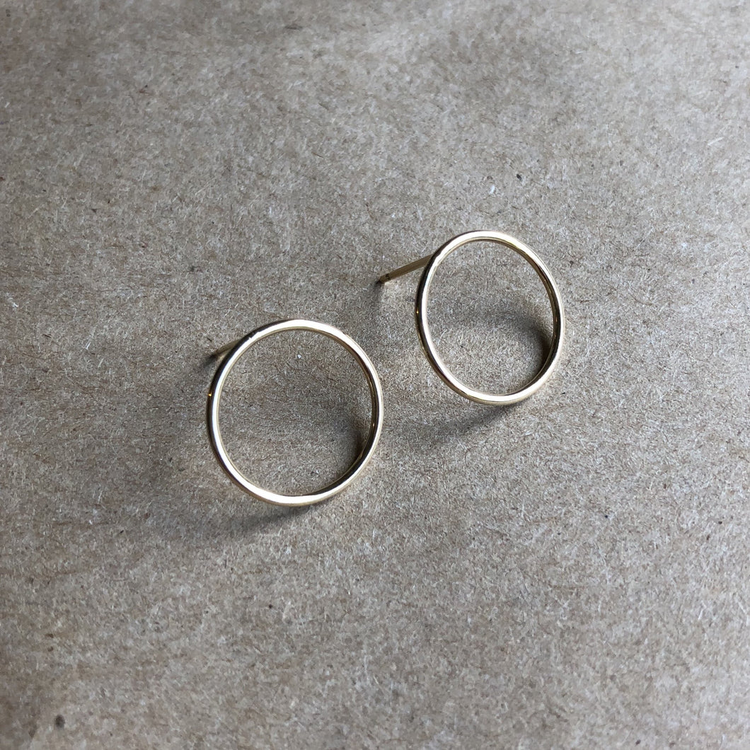New Moon Studs | Smooth Gold