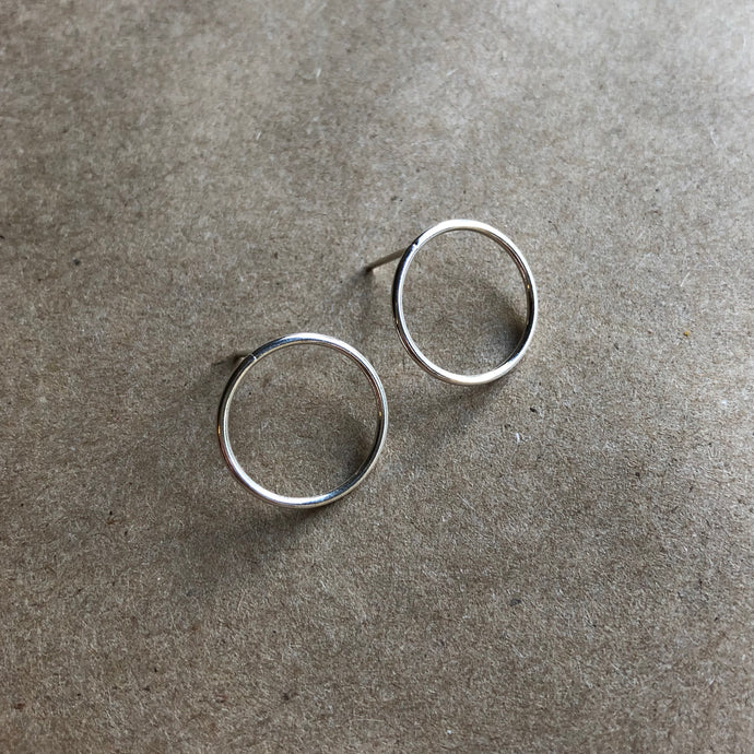 New Moon Studs | Smooth Silver