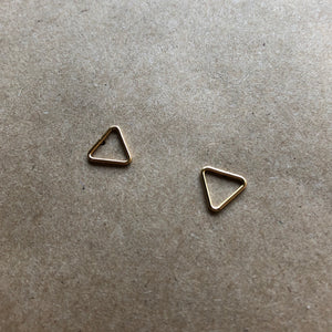 Triangle Studs | Gold