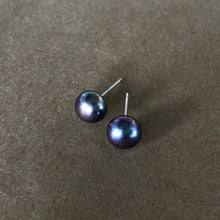 Load image into Gallery viewer, Pearl Studs | Grey