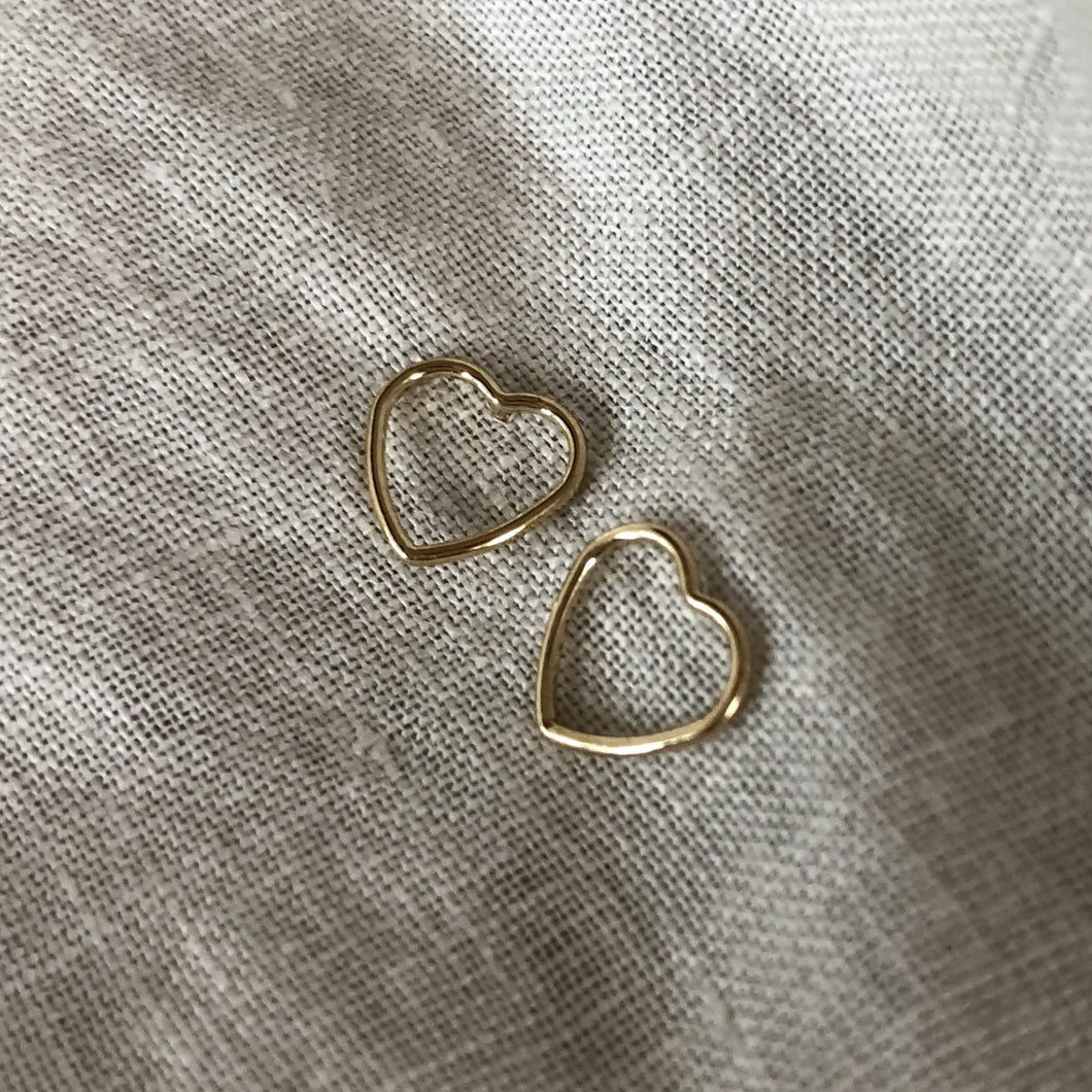 Open Heart Studs | Gold