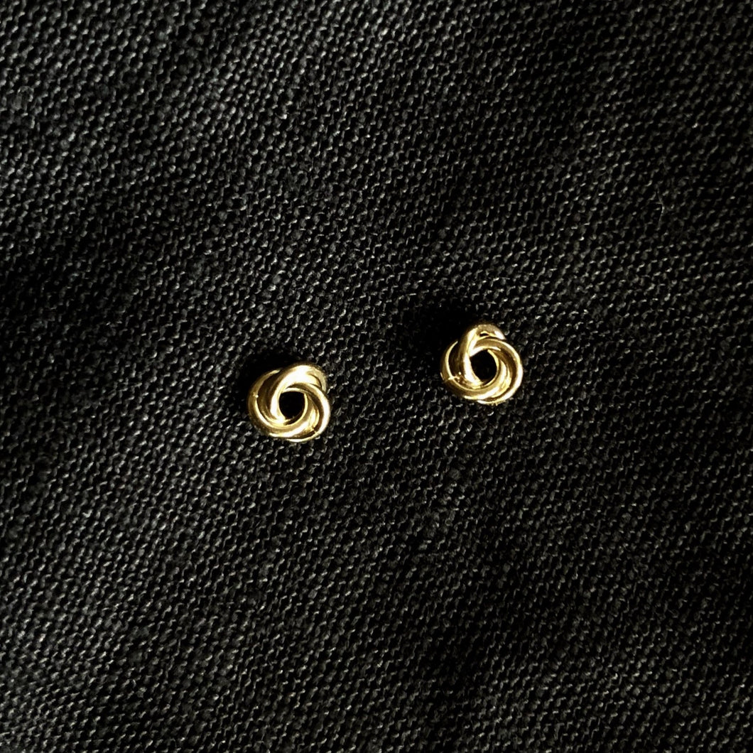 Love Knot Studs | Gold