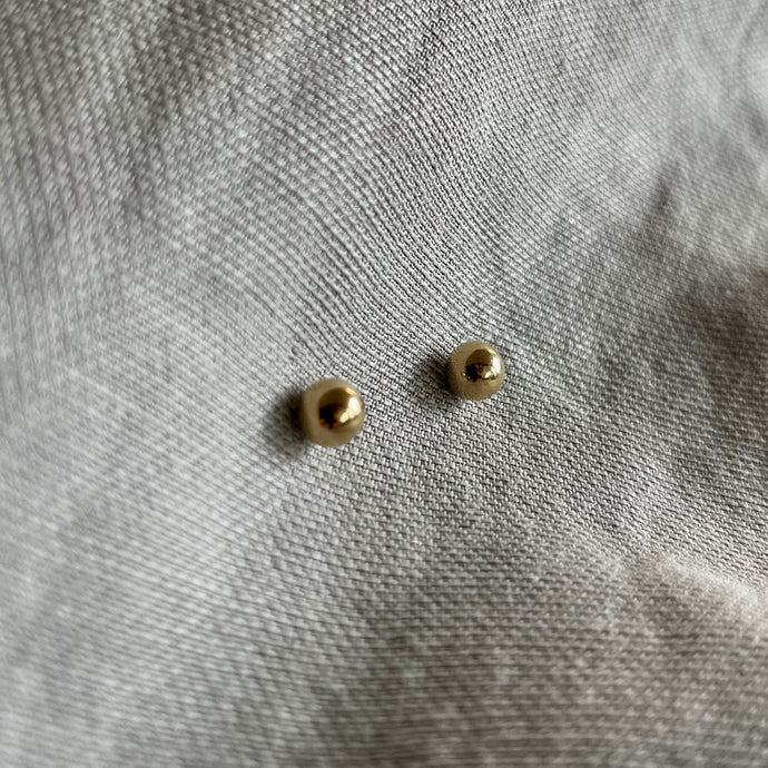 Sphere Studs | Gold
