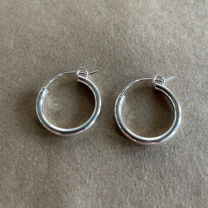 Mona Hoops | Silver