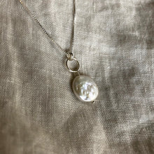 Load image into Gallery viewer, Mina Necklace | Pearl &amp; Silver