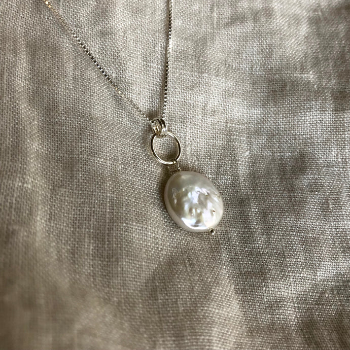 Mina Necklace | Pearl & Silver