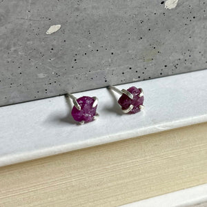 Mineral Studs | Ruby